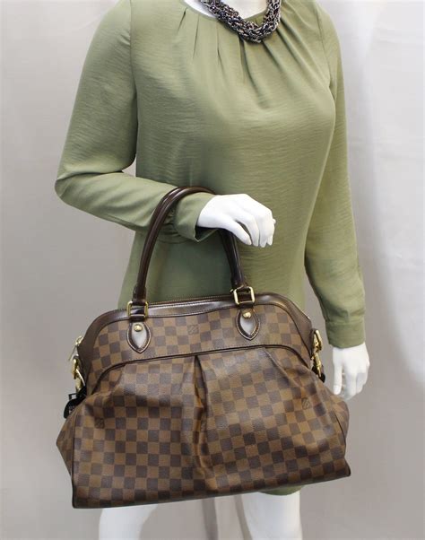 louis vuitton damier trevi bag celebrity